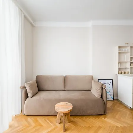 Widok By Bookinghost